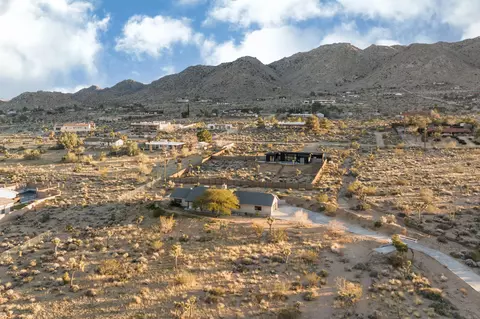 View/Area - 60633 Pueblo Trl, Joshua Tree, CA 92252 photo 1 of 4
