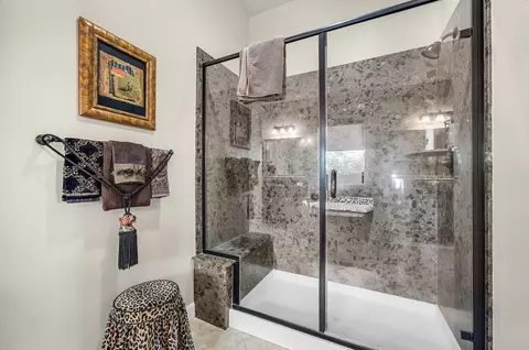 Bath - 81569 Corte Monteleon, Indio, CA 92203 photo 4 of 6