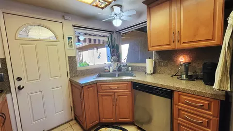 Kitchen - 82088 Cochran Dr, Indio, CA 92201 photo 5 of 6