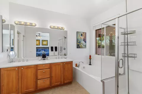 Bath - 84303 Eremo Way, Indio, CA 92203 photo 2 of 3