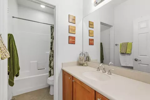 Bath - 84303 Eremo Way, Indio, CA 92203 photo 3 of 3