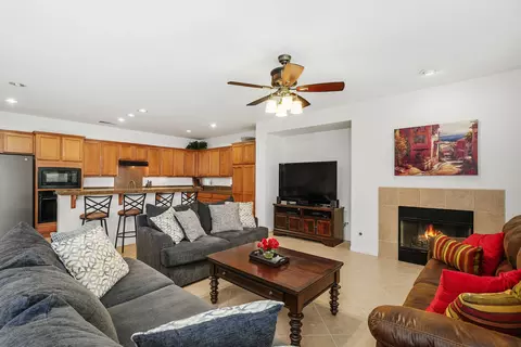 Living - 84303 Eremo Way, Indio, CA 92203 photo 3 of 4
