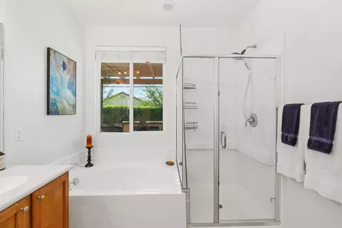 Bath - 84303 Eremo Way, Indio, CA 92203 photo 1 of 3