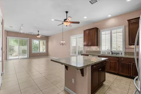 Living - 81543 Avenida De Baile, Indio, CA 92203 photo 6 of 6