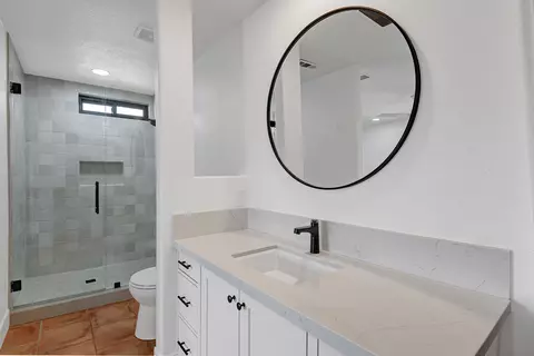 Bath - 48192 Panorama Ave, Indio, CA 92201 photo 4 of 4