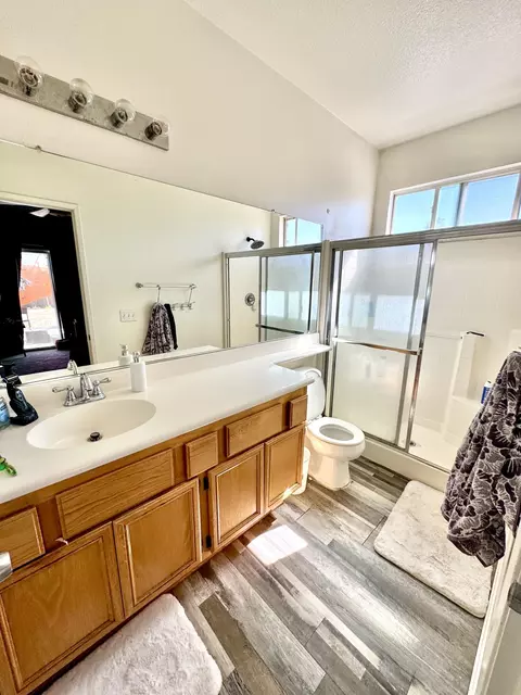 Bath - 40567 Broadmoor Dr, Indio, CA 92203 photo 2 of 2