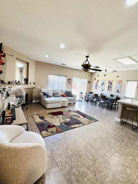 Living - 40567 Broadmoor Dr, Indio, CA 92203 photo 1 of 2