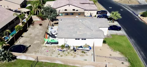 View/Area - 40567 Broadmoor Dr, Indio, CA 92203 photo 4 of 7