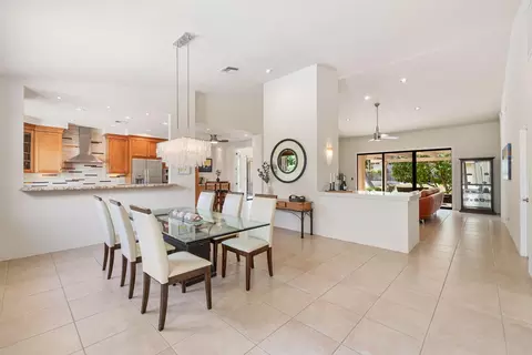 10118 Lakeview Dr, Rancho Mirage, CA 92270