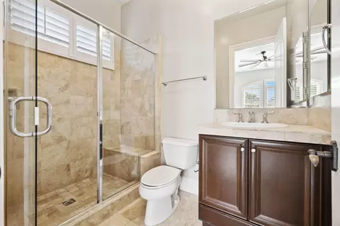 Bath - 49128 Montpelier Dr, Indio, CA 92201 photo 4 of 5