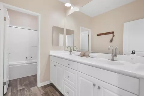 Bath - 82801 Wheatley Ct, Indio, CA 92201 photo 2 of 4