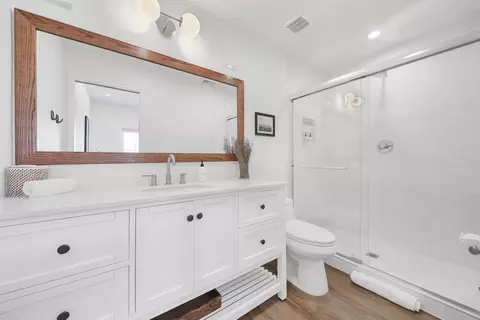 Bath - 82801 Wheatley Ct, Indio, CA 92201 photo 4 of 4