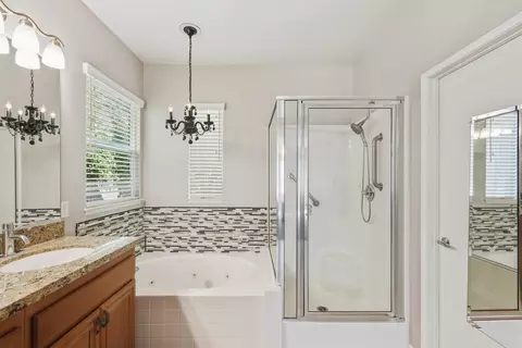 Bath - 49451 Biery St, Indio, CA 92201 photo 2 of 5
