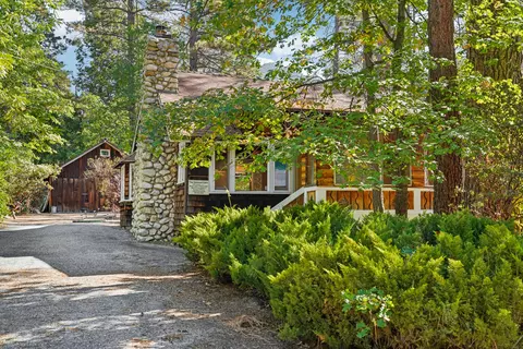 25860 Oakwood St, Idyllwild, CA 92549