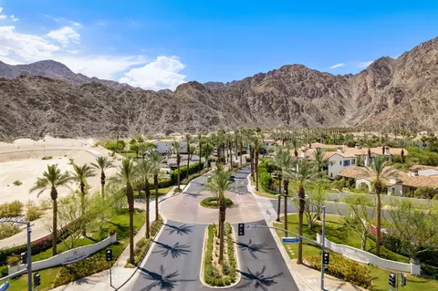 View/Area - 48643 Legacy Dr, La Quinta, CA 92253 photo 5 of 12