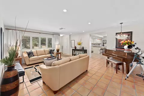Living - 8395 Emerson Ave, Yucca Valley, CA 92284 photo 1 of 5