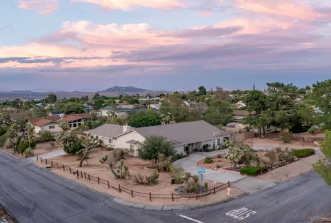 View/Area - 8395 Emerson Ave, Yucca Valley, CA 92284 photo 1 of 3