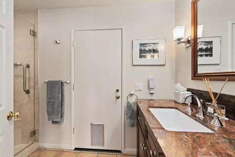 Bath - 8395 Emerson Ave, Yucca Valley, CA 92284 photo 3 of 3