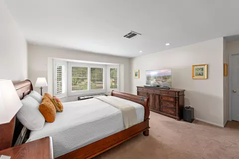Bedroom - 8395 Emerson Ave, Yucca Valley, CA 92284 photo 1 of 3