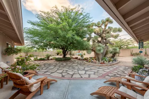 Exterior - 8395 Emerson Ave, Yucca Valley, CA 92284 photo 2 of 11