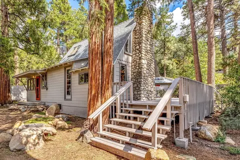 25881 Hill St, Idyllwild, CA 92549