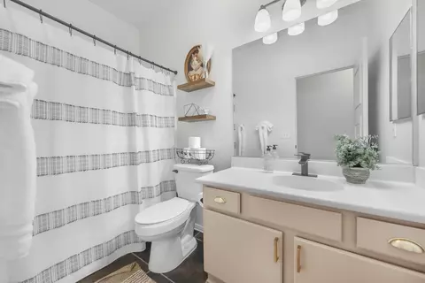 Bath - 82515 Grant Dr, Indio, CA 92201 photo 1 of 1