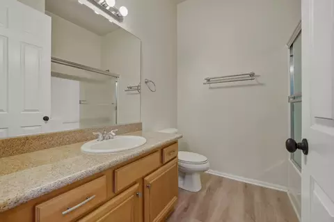 Bath - 49465 Lewis Rd, Indio, CA 92201 photo 4 of 4