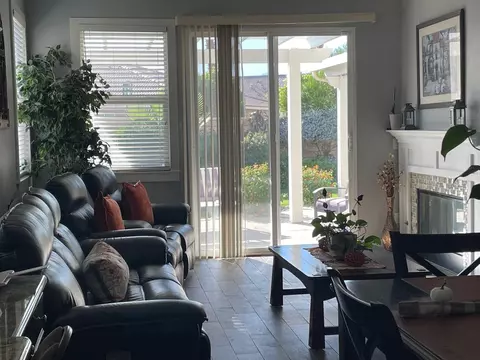 Living - 79879 Coatbridge Ct, Indio, CA 92203 photo 3 of 3