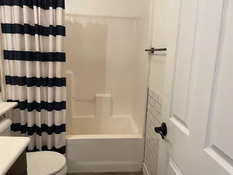 Bath - 79879 Coatbridge Ct, Indio, CA 92203 photo 2 of 2