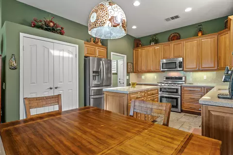 Kitchen - 44327 Royal Lytham Dr, Indio, CA 92201 photo 3 of 6