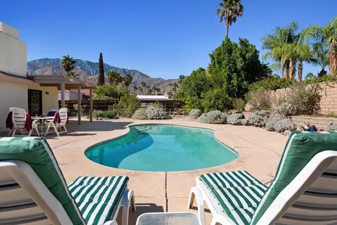 1370 E Gem Cir, Palm Springs, CA 92264