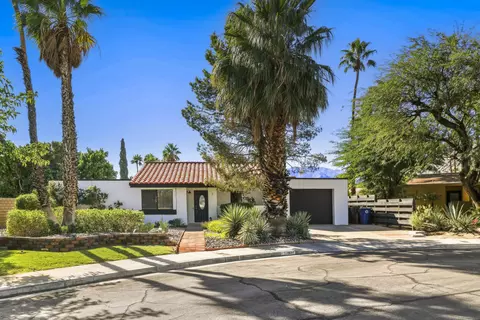 1351 E Luna Way, Palm Springs, CA 92262