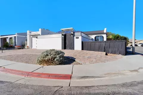 3291 N Sandspring Dr, Palm Springs, CA 92262