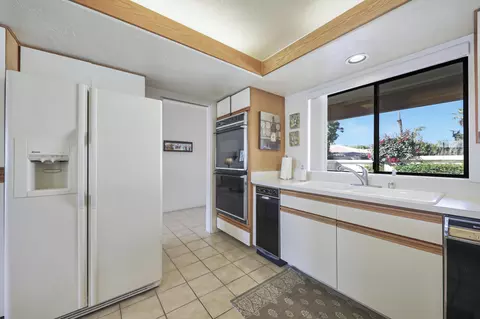 Kitchen - 79170 Starlight Ln, Bermuda Dunes, CA 92203 photo 4 of 4