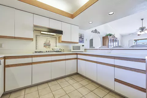 Kitchen - 79170 Starlight Ln, Bermuda Dunes, CA 92203 photo 3 of 4
