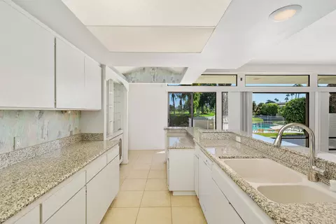 Kitchen - 42540 Baracoa Dr, Bermuda Dunes, CA 92203 photo 3 of 4