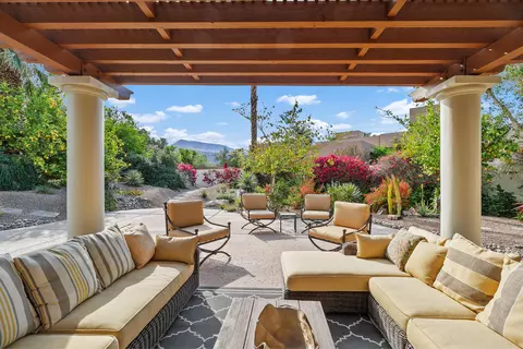 113 Heather Ct, Palm Desert, CA 92260