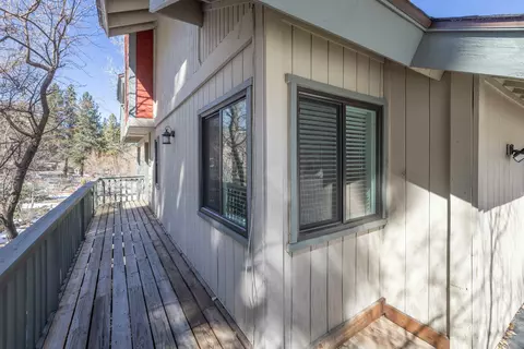 43063 Goldmine Woods Ln, Big Bear Lake, CA 92315