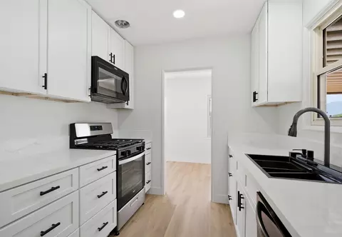 Kitchen - 82624 Kenner Ave, Indio, CA 92201 photo 1 of 2