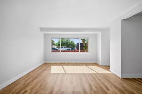 Living - 82624 Kenner Ave, Indio, CA 92201 photo 3 of 4