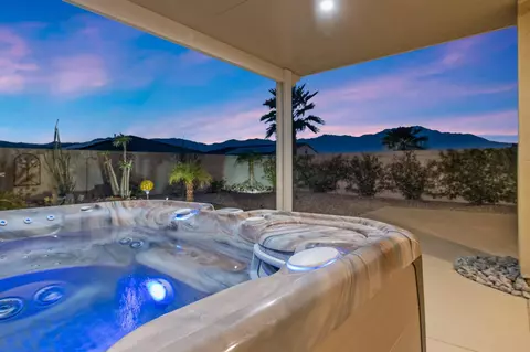 25 Pinot Noir, Rancho Mirage, CA 92270
