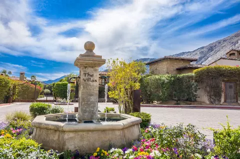 398 Villaggio Dr S, Palm Springs, CA 92262