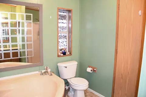 Bath - 12862 Centurian St, Cabazon, CA 92230 photo 1 of 3