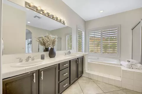 Bath - 48580 Gibraltar St, Indio, CA 92201 photo 4 of 4