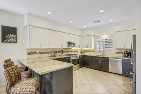 Kitchen - 48580 Gibraltar St, Indio, CA 92201 photo 1 of 4