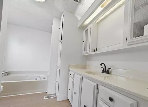 33170 Laredo Cir, Thousand Palms, CA 92276 photo 7