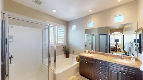 Bath - 80935 Avery Dr, Indio, CA 92201 photo 3 of 5