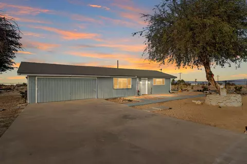 2497 Shore Isle Ave, Thermal, CA 92274