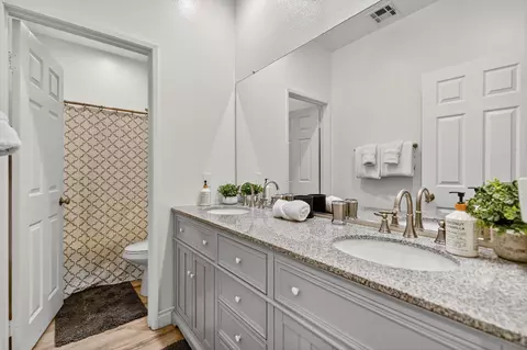 Bath - 80741 Desert Spur Dr, Indio, CA 92201 photo 1 of 2
