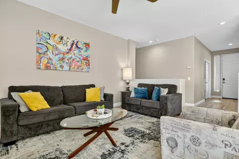 Living - 80741 Desert Spur Dr, Indio, CA 92201 photo 2 of 4